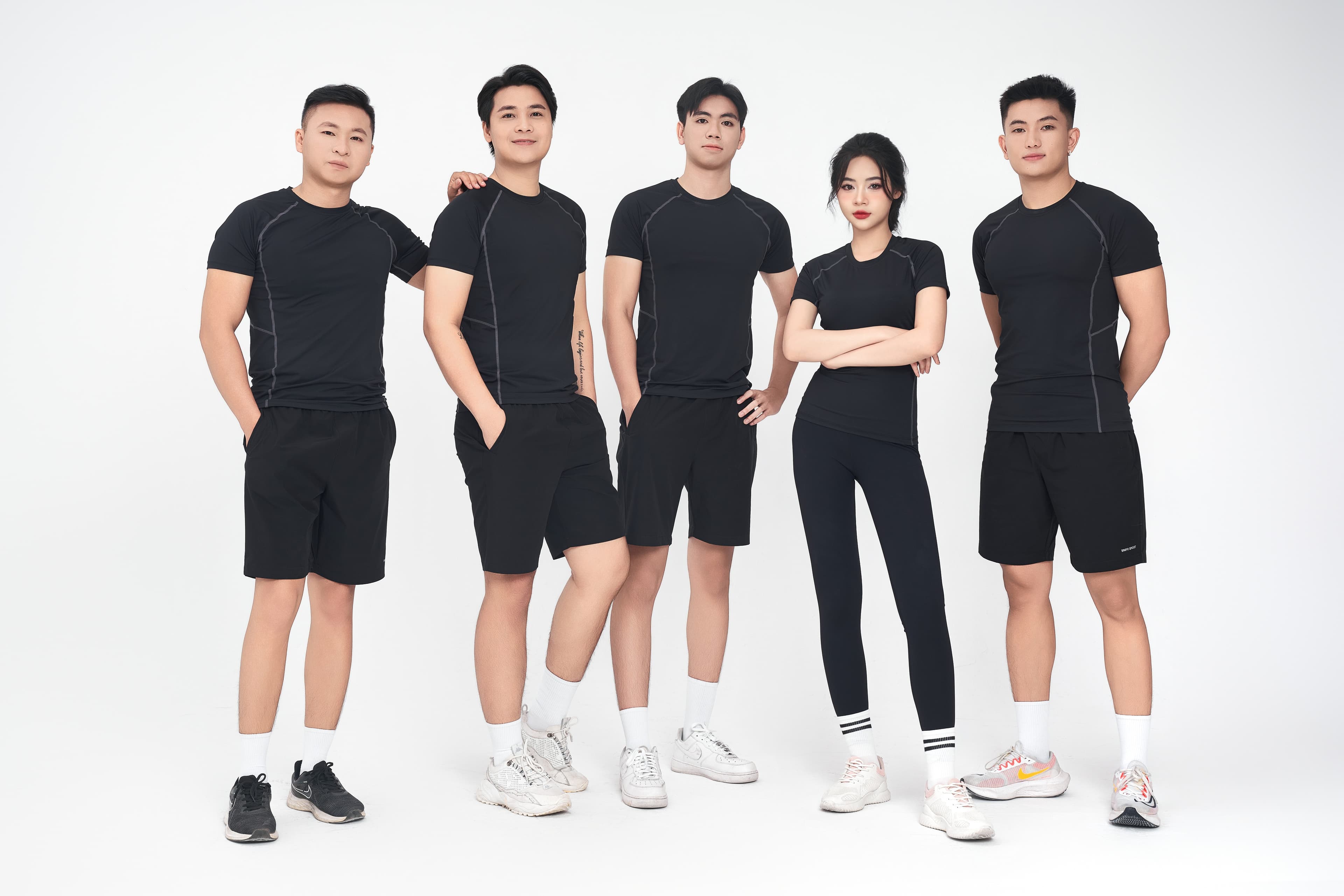 Đồng phục Gym Univi cho nhóm 7 người tại phòng tập