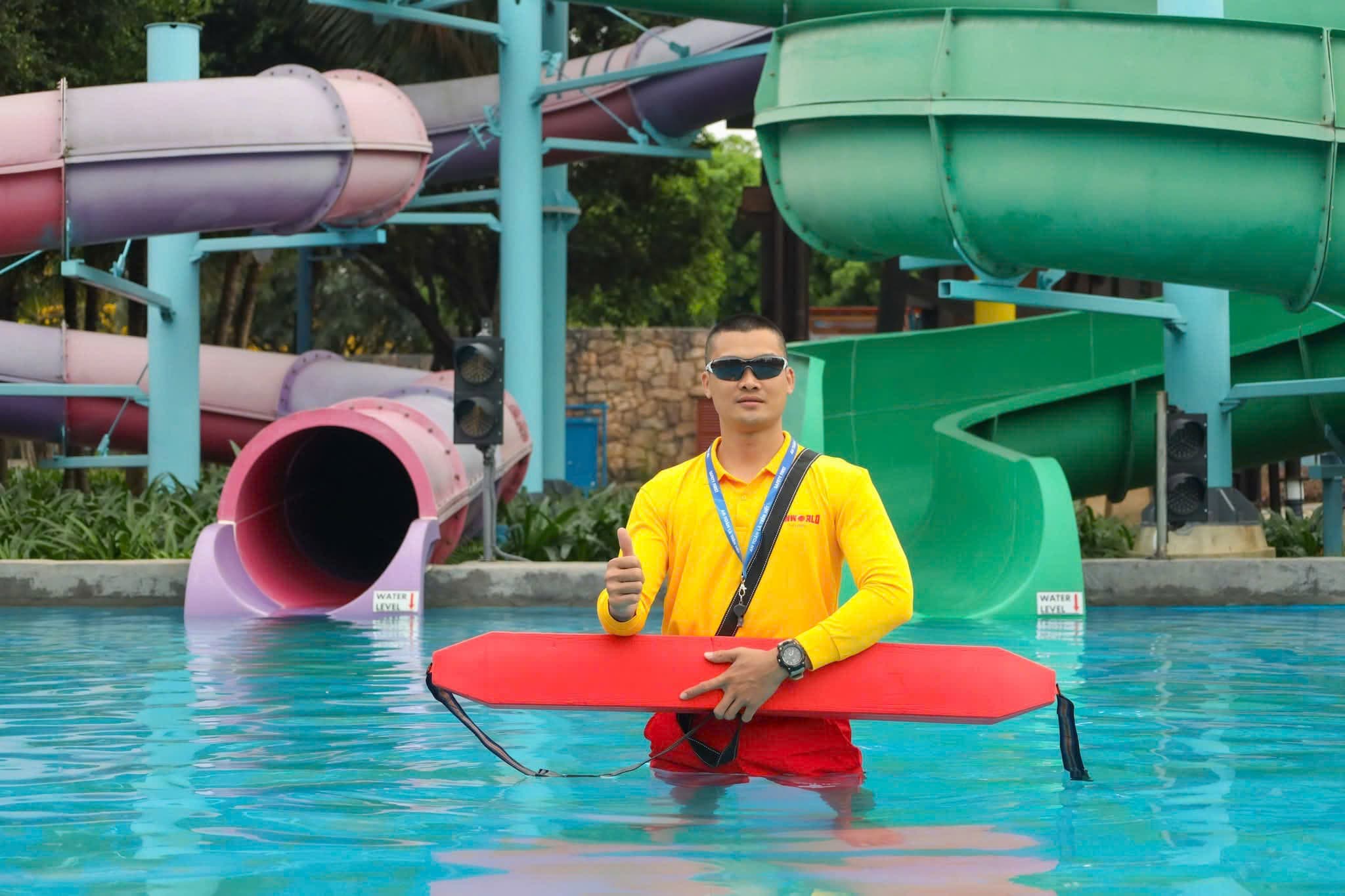 Vật phẩm nhận diện và đồng phục quà tặng Sun World Hạ Long