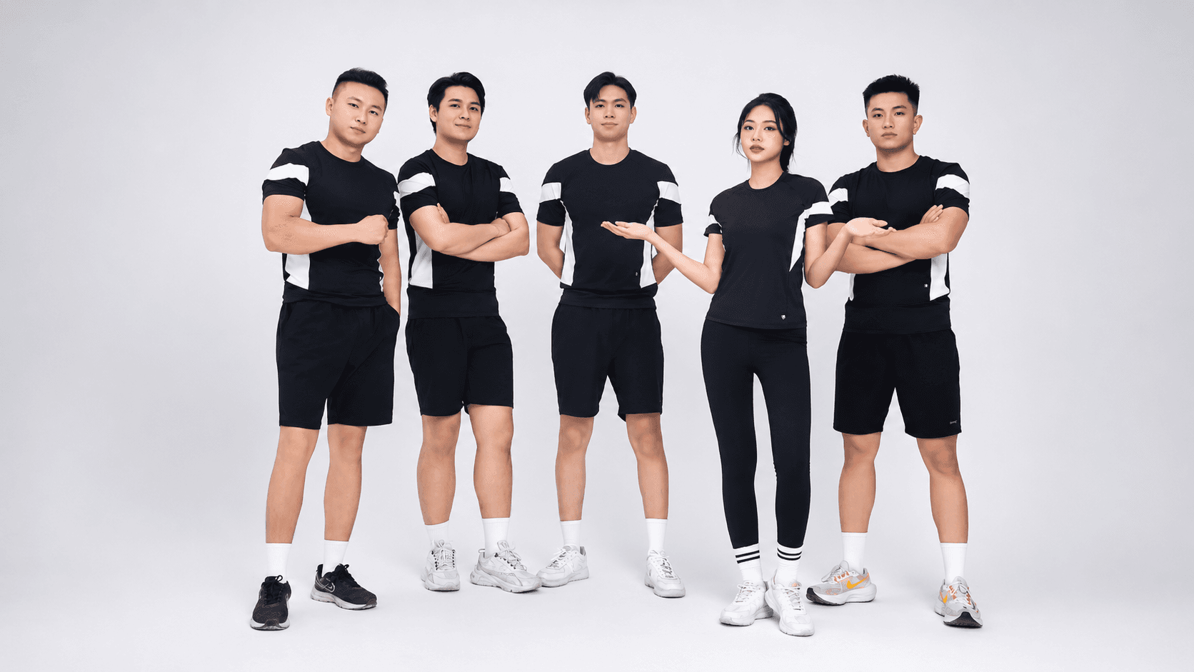 Kiểu dáng áo Gym UNIVI - Các mẫu áo gym cổ tròn không khoá